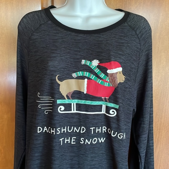 UGLY? DEREK HEART CHRISTMAS/HOLIDAY TOP FEATURING DACHSHUND Excellent Cond! Sz M - Picture 2 of 10